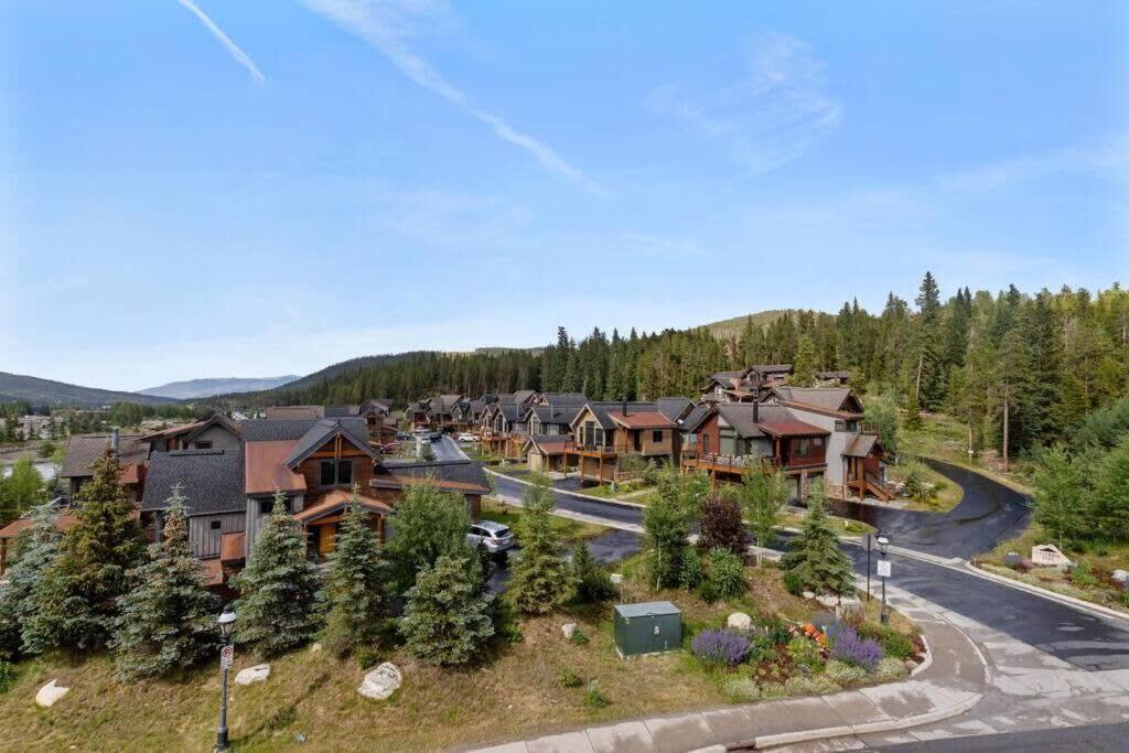 Downtown Chalet Close To Main St With Pool And Hot Tub ブリッケンリッジ エクステリア 写真