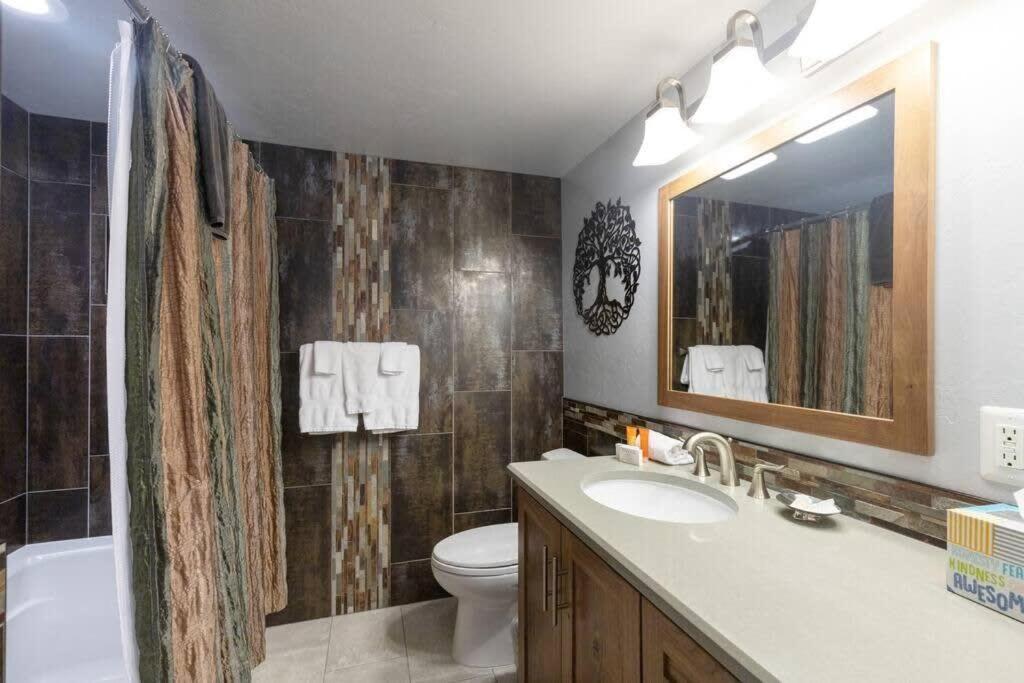 Downtown Chalet Close To Main St With Pool And Hot Tub ブリッケンリッジ エクステリア 写真