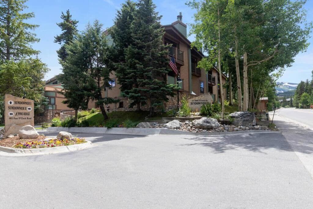 Downtown Chalet Close To Main St With Pool And Hot Tub ブリッケンリッジ エクステリア 写真